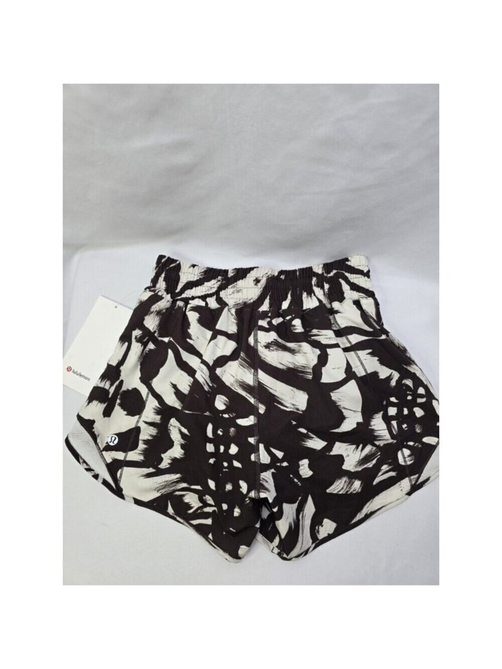 NWT Lululemon Hotty Hot HR Short 4" Monarch Bloom Bone Espresso/Bone Size : 6
